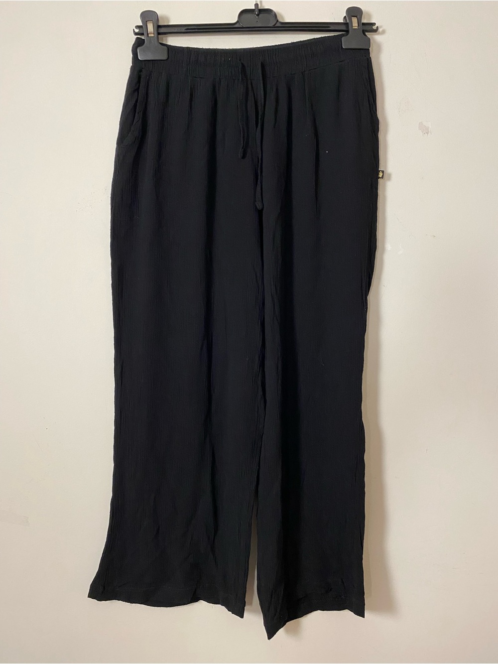 Black Relaxed Wide-Leg Drawstring cropped Capri Pants